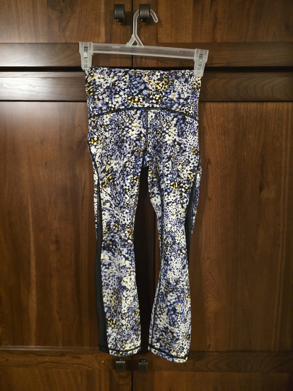Lululemon white and blue floral print leggings